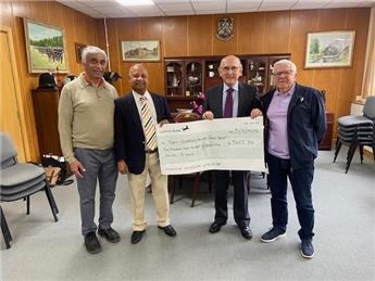 Mayor's cheque donation
